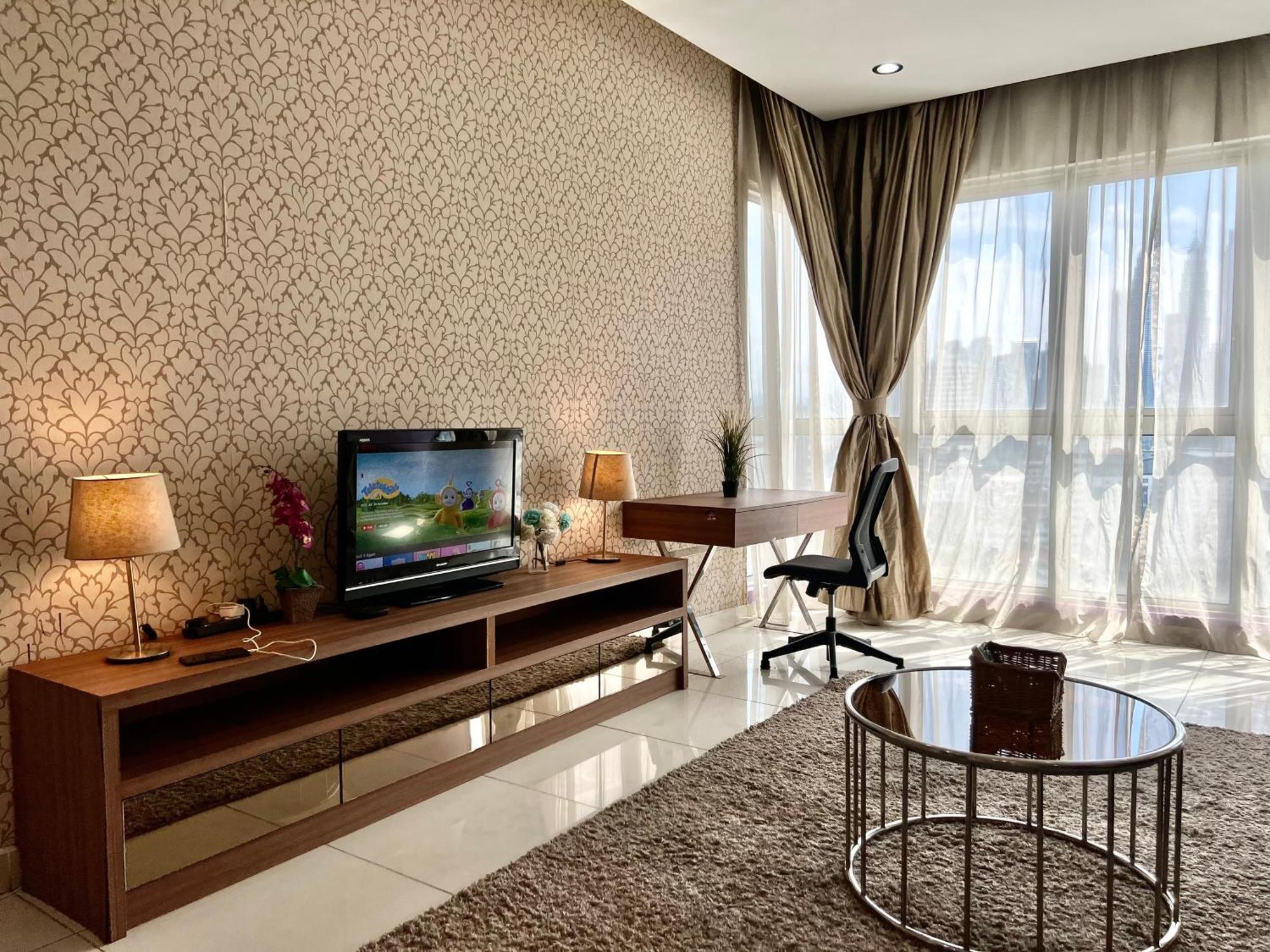 Regalia Service Suites Klcc Skypool Куала-Лумпур Экстерьер фото
