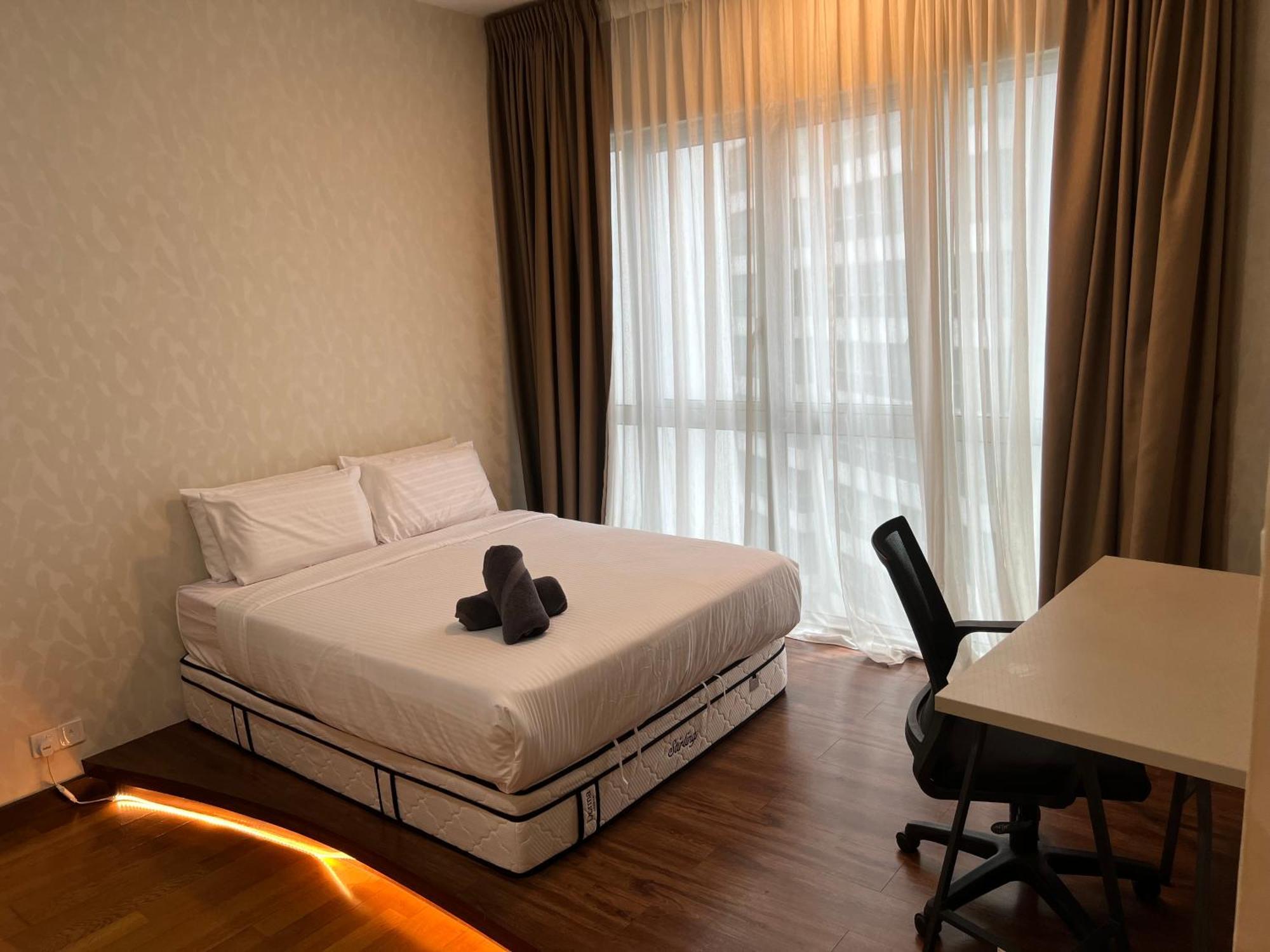 Regalia Service Suites Klcc Skypool Куала-Лумпур Экстерьер фото